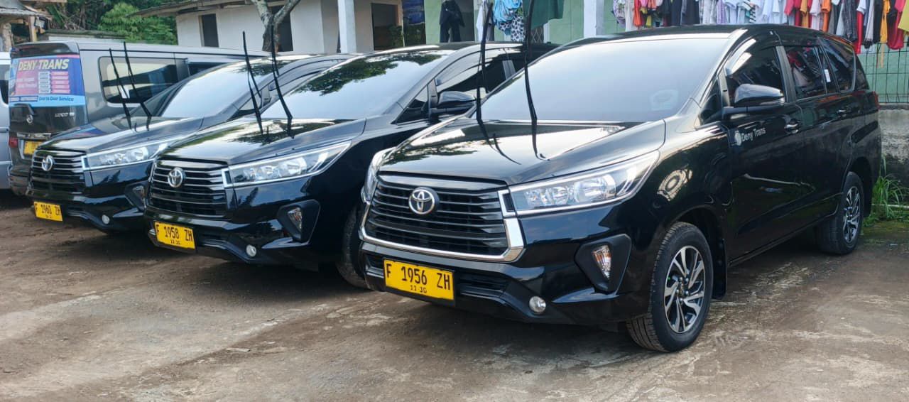 Toyota Innova — armada travel DenyTrans Cianjur Jakarta